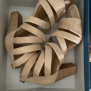 Elegant Tan Strappy Heels